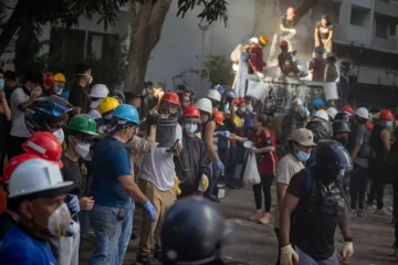 Venezuela -Terremoti, ragazzo di 11 anni estratto vivo dopo tre giorni sotto le macerie