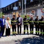 Catania – Piazza Caduti dei Vigili del Fuoco, svelata la nuova targa dopo gli atti vandalici