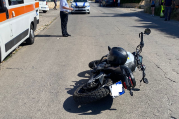 Modica, scontro moto-auto sulla SP43: centauro trasportato al Maggiore