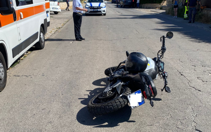 Modica, scontro moto-auto sulla SP43: centauro trasportato al Maggiore