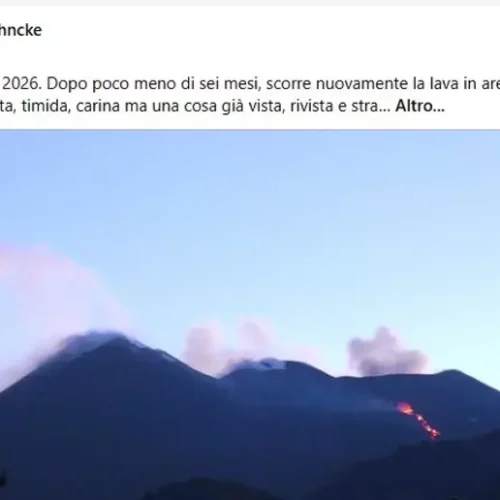 Etna, torna la lava dopo sei mesi: Behncke (Ingv), “È un’eruzioncina, non preoccupa”