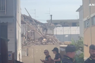 Porto Sant’Elpidio, crollo palazzina: un morto, estratto vivo un ragazzo