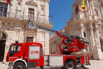 Siracusa: cadono calcinacci dal palazzo Vermexio