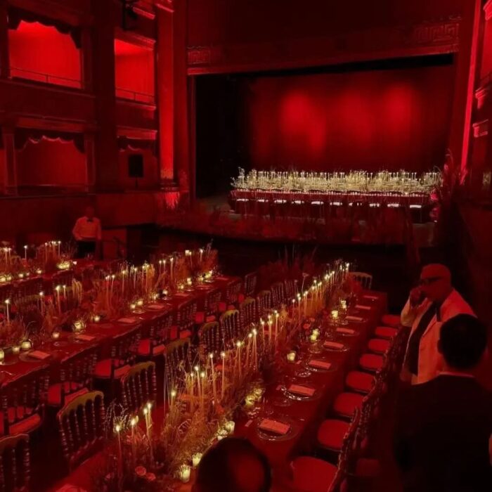 Noto, teatro trasformato in sala: scoppia la polemica