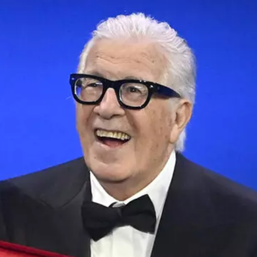 Addio a Peppino di Capri, la voce che portò l’isola nel mondo