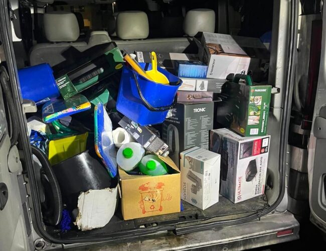 Siracusa: furto invece delle pulizie in un supermercato, 6 denunciati