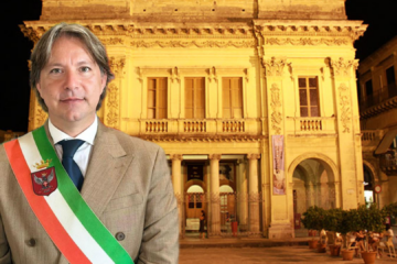 Noto, il sindaco Figura difende il gala al Teatro comunale