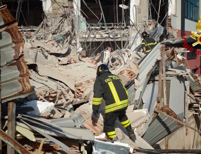 Messina, crolla palazzina a Pistunina: dispersi e almeno cinque feriti gravi