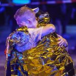 Berlino, furgone contro la folla al Pride: un morto e 16 feriti. Caccia a un 21enne legato ad ambienti islamisti