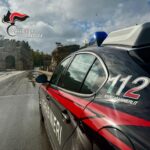 Augusta, aggrediscono titolare e carabinieri: arrestati due uomini