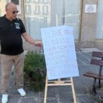 Sit-in in Prefettura: ex guardia giurata incontra il capo di Gabinetto