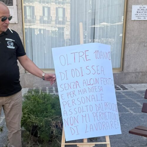 Sit-in in Prefettura: ex guardia giurata incontra il capo di Gabinetto