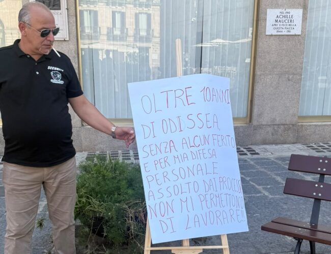 Sit-in in Prefettura: ex guardia giurata incontra il capo di Gabinetto
