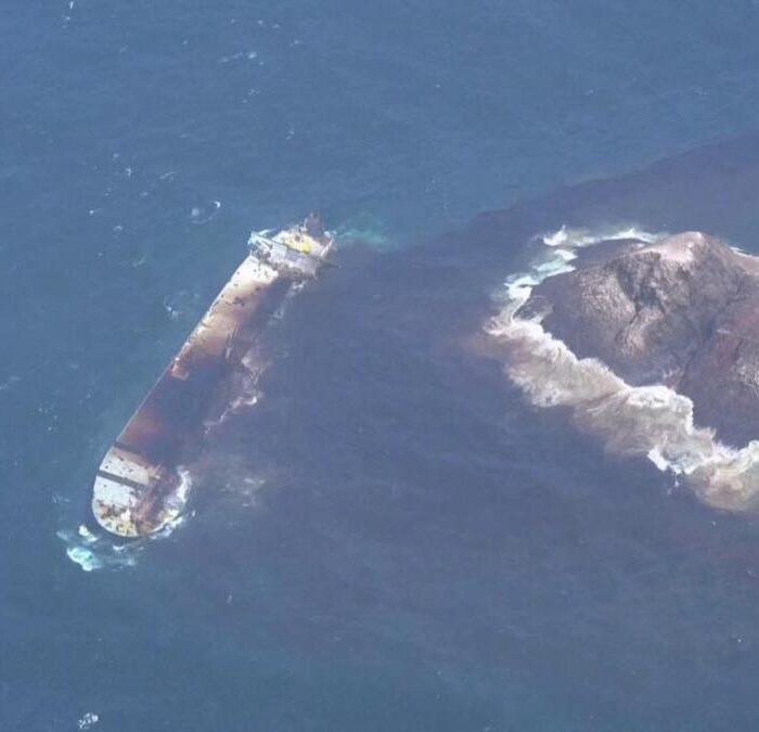 Oman, disastro in mare: la marea nera del greggio supera i 2mila km²