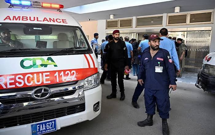 Pakistan incendio ospedale neonati