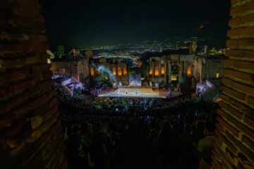 Taormina: il Nabucco inclusivo e illuminato dall’Etna fa sognare