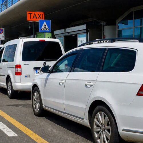 Etna, passeggeri ostaggi dei rincari: 700 euro per un taxi