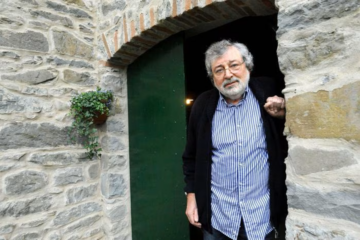 È morto Francesco Guccini, addio al cantautore che ha raccontato l’Italia