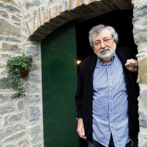 È morto Francesco Guccini, addio al cantautore che ha raccontato l’Italia