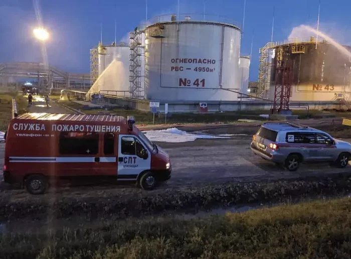 Attacco ucraino con droni in Russia: due morti e incendio in una raffineria nel Krasnodar