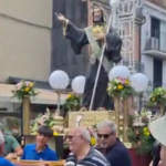 Buccheri celebra san Francesco di Paola: migliaia di fedeli per la festa patronale – Video