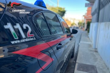 Pachino, investe una 18enne e fugge: denunciata una 30enne