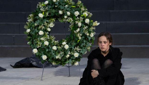 Maschere Teatro 2026 vince Antigone