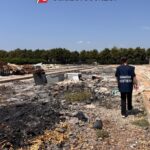 Discarica abusiva e rifiuti in fiamme: sequestrati 6.600 mq