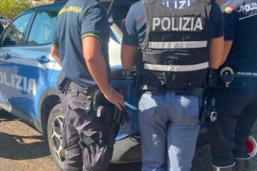 Siracusa, ruba al supermercato e fugge: 28enne bloccato con un tirapugni d’acciaio