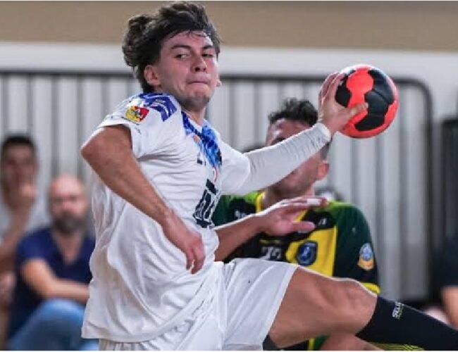 Pallamano, Serie A Gold: Teamnetwork Albatro sconfitta a testa alta a Lavis dopo l’odissea del viaggio