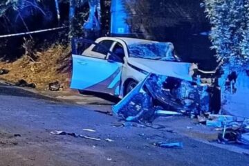 Caltagirone, Mercedes contro un muro: morto un ragazzo di 22 anni