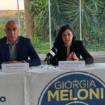 Emergenza idrica a Lentini: Fratelli d’Italia in piazza raccoglie le firme e punta al Consiglio dell’1 ottobre