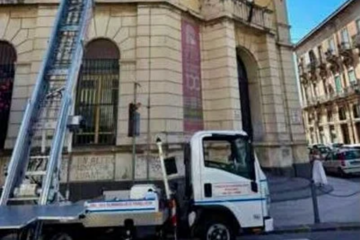 Trasloco Rizza: «Vergogna, si cancella una scuola storica»