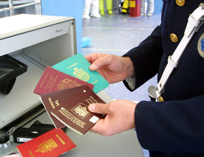 Il bielorusso con passaporto russo non sarebbe mai transitato dall’Italia