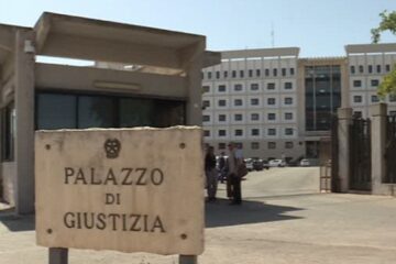 Dipendente comunale denunciato per truffa e peculato