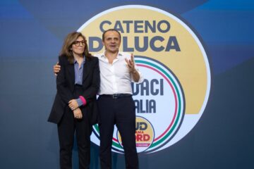 Sud Chiama Nord e Sindaci d’Italia con il Centrodestra: Cateno De Luca portavoce unico per le Politiche. Meloni: «Siete una risorsa»