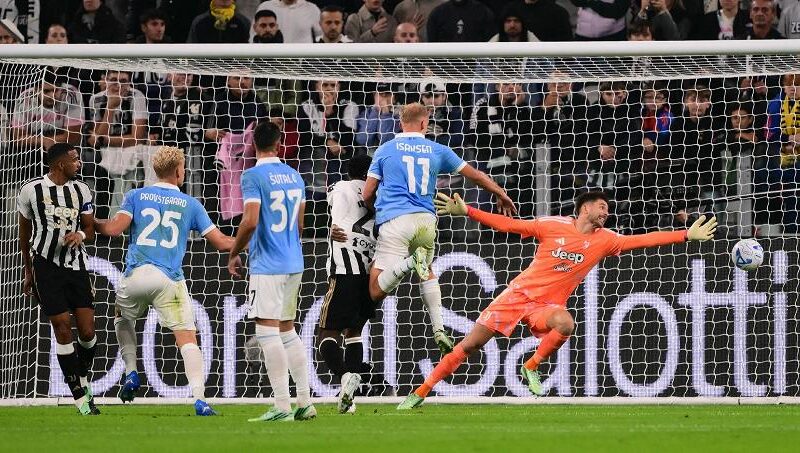 Serie A, Juventus-Lazio 0-2 al 66′: biancocelesti a segno e decisi a difendere il primato in vetta