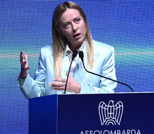 Meloni ad Assolombarda, la strategia sull’energia: negoziato con l’UE sul gas e scommessa sul nuovo nucleare