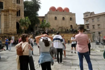 Palermo record di turisti: 1,4 milioni di presenze nei primi 6 mesi del 2026. Boom di stranieri e spesa digitale al top in Italia