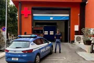 Ruba una sedia a rotelle dal Pronto Soccorso del Policlinico: 40enne denunciato a Catania