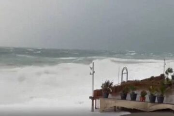 Rischio maremoto in Sicilia, dall’allerta arancione alle vie di fuga: perché l’advisory non esclude l’evacuazione
