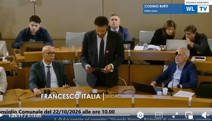 Inchiesta Nexus, il sindaco Francesco Italia spezza il silenzio in Aula: «Un’iscrizione non è una condanna, non mi dimetto»