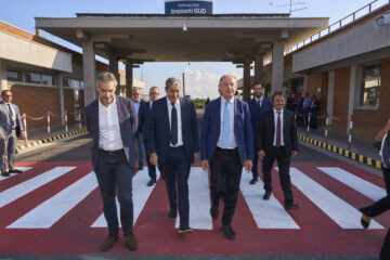 Il ministro Urso: «Isab 1,3 miliardi di investimenti e tutela occupati»