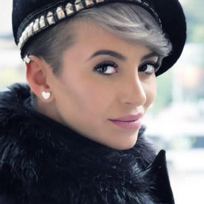Giulia Anghelescu, la voce della musica romena che ha conquistato il pubblico: una carriera tra talento, passione ed emozioni
