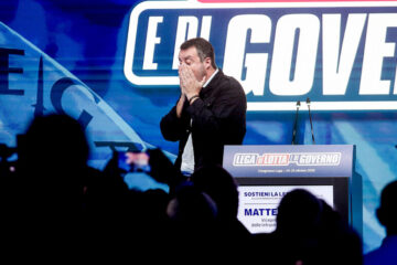 Congresso straordinario della Lega a Milano, Matteo Salvini rieletto segretario: «Mai più armi all’Ucraina, investiamo nella diplomazia»