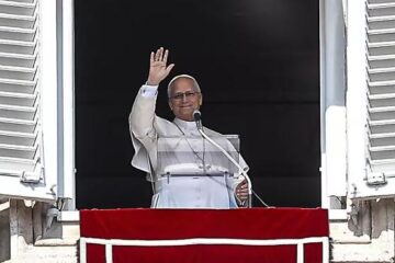 Papa Leone XIV annuncia l’intervento per un nodulo al polmone: “I medici ritengono opportuno operare”