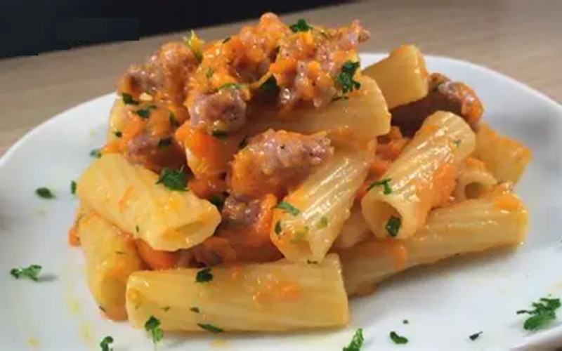 pasta zucca e salsiccia