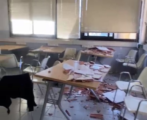 Vittoria, tragedia sfiorata alla scuola Pappalardo: crolla il soffitto in classe.