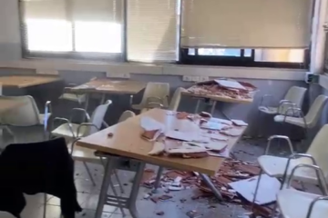 Vittoria, tragedia sfiorata alla scuola Pappalardo: crolla il soffitto in classe – Video
