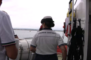 Bilancio dell’operazione “Mare e Laghi Sicuri”: 89 bagnanti salvati, 1.000 sanzioni e 36 denunce nella Sicilia occidentale